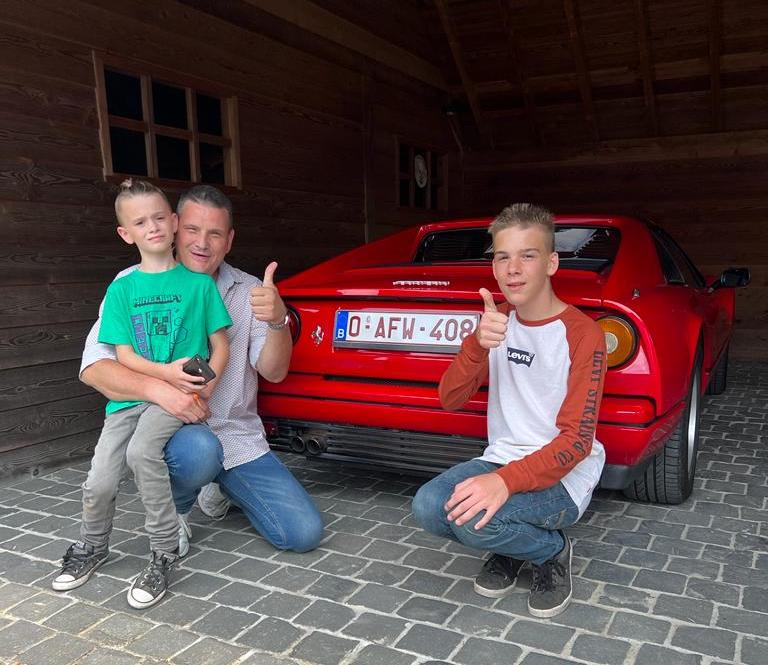 Steenrijk Straatarm - An Verstraete Xavier Debaere Ronny met de Ferrari 328GTS